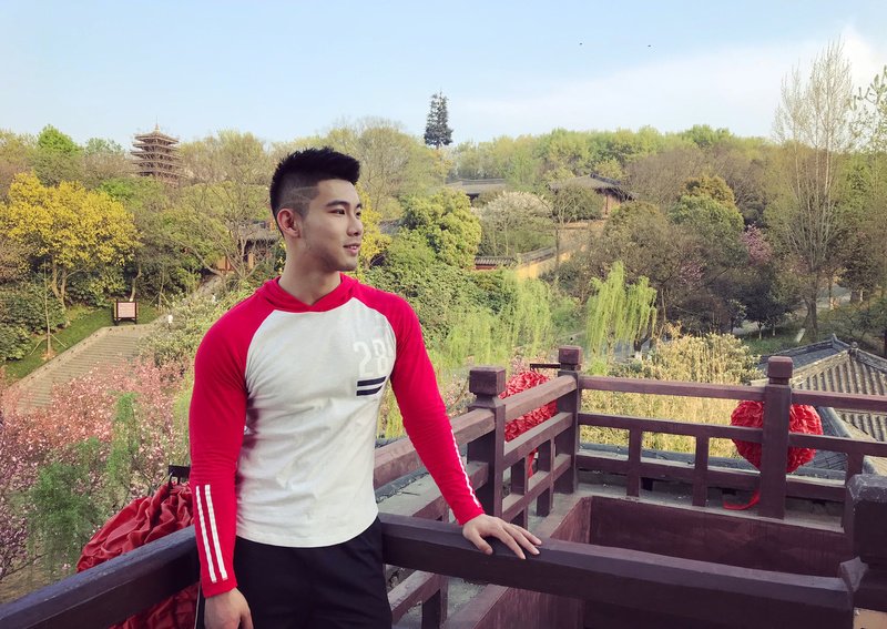 M85_男套图991照片+254视频（小鲜肉男神大学生青春男生日常照片 有豪车合照有在车里面照片）-2